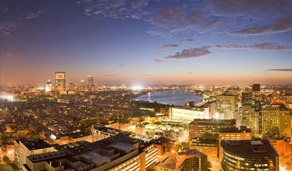 בוסטון Global Luxury Suites At The Commonwealth מראה חיצוני תמונה