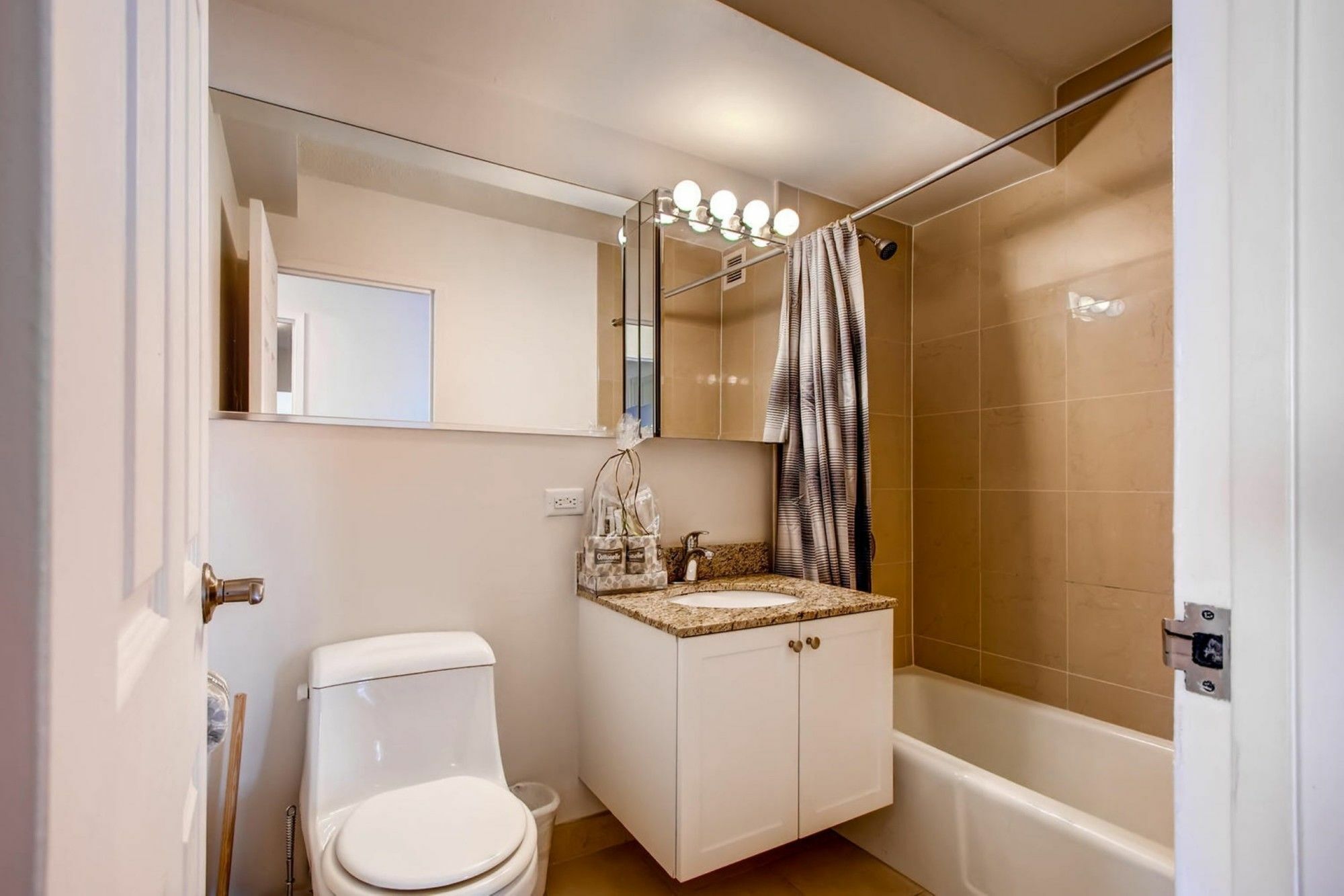 בוסטון Global Luxury Suites At The Commonwealth מראה חיצוני תמונה