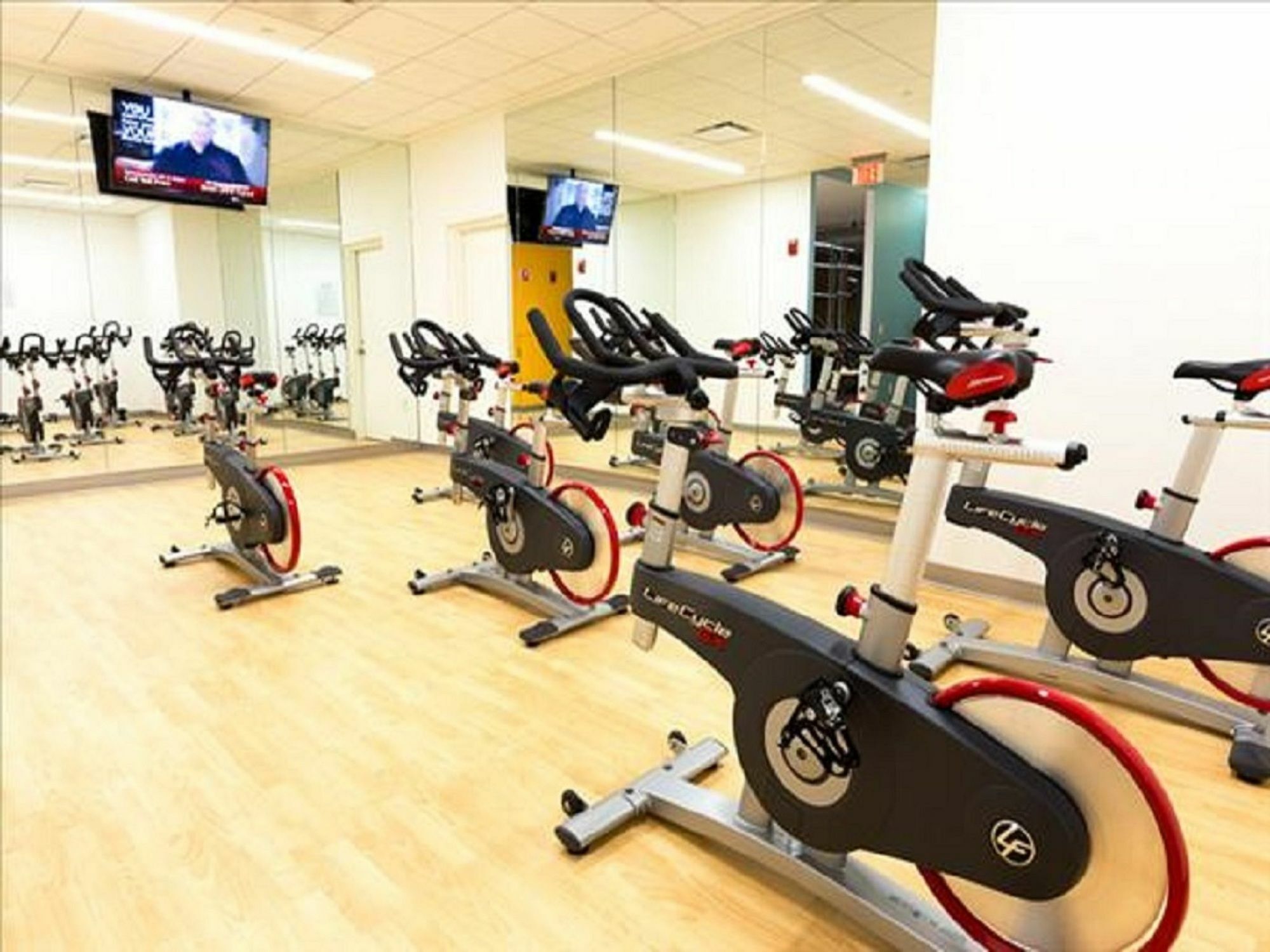 בוסטון Global Luxury Suites At The Commonwealth מראה חיצוני תמונה