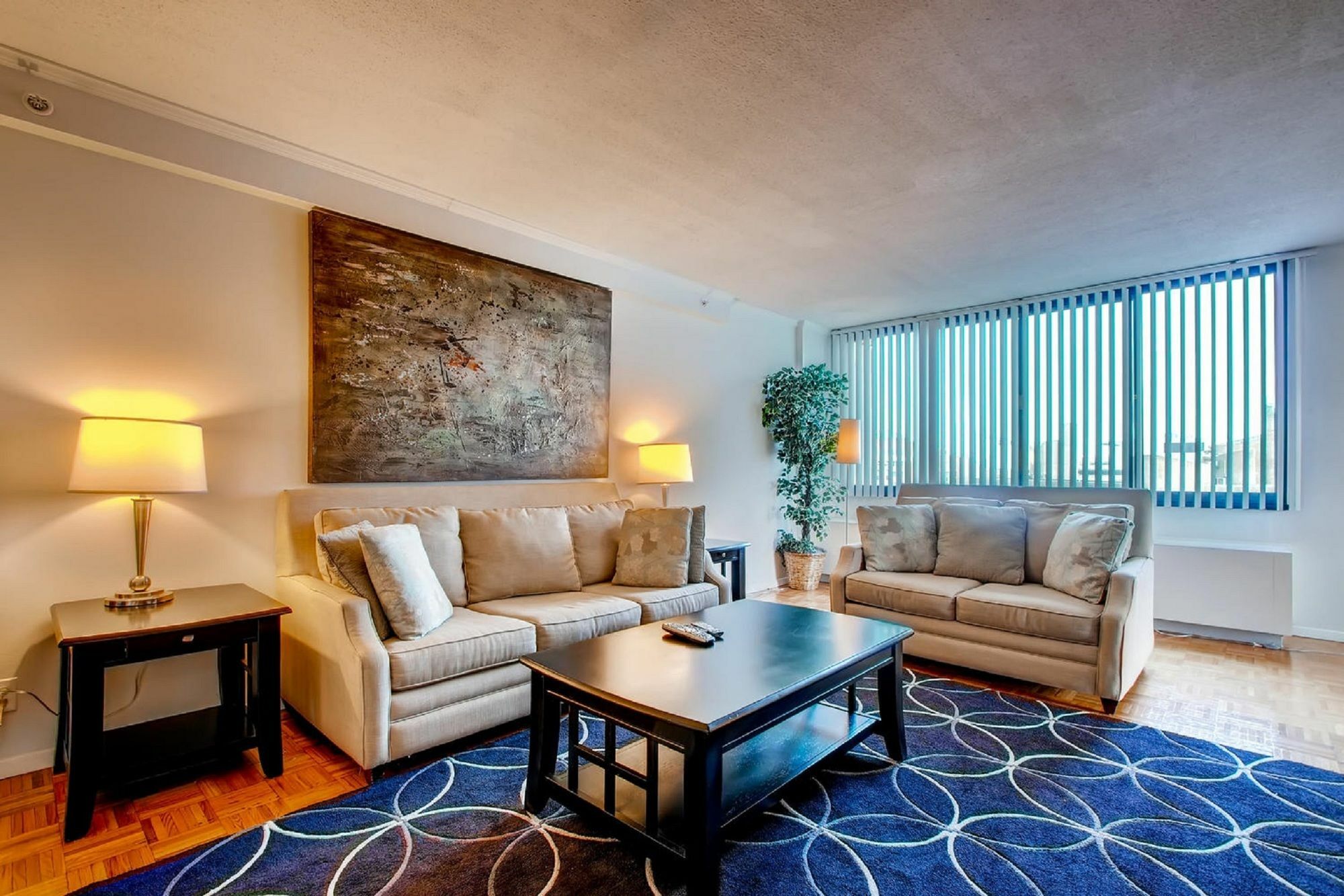 בוסטון Global Luxury Suites At The Commonwealth מראה חיצוני תמונה